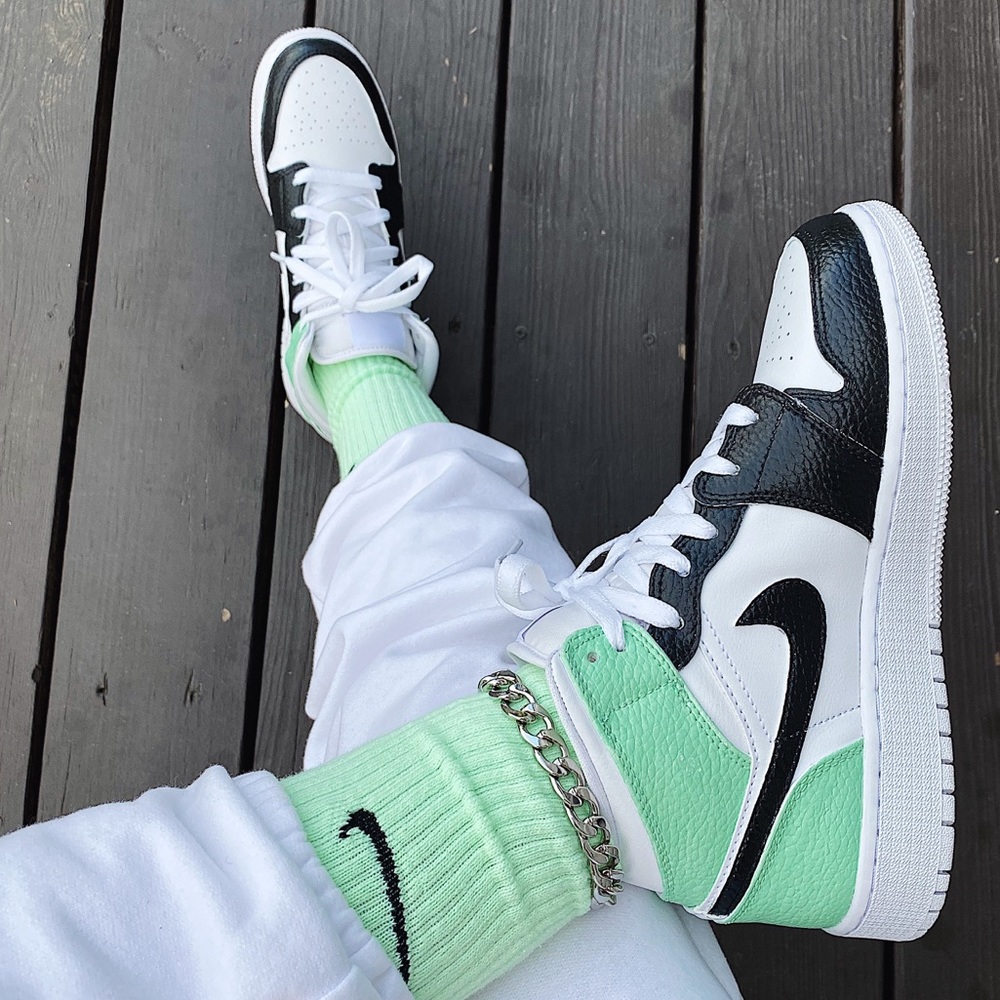 Nike custom air jordan 1 mid sneakers - Picture 4 of 4